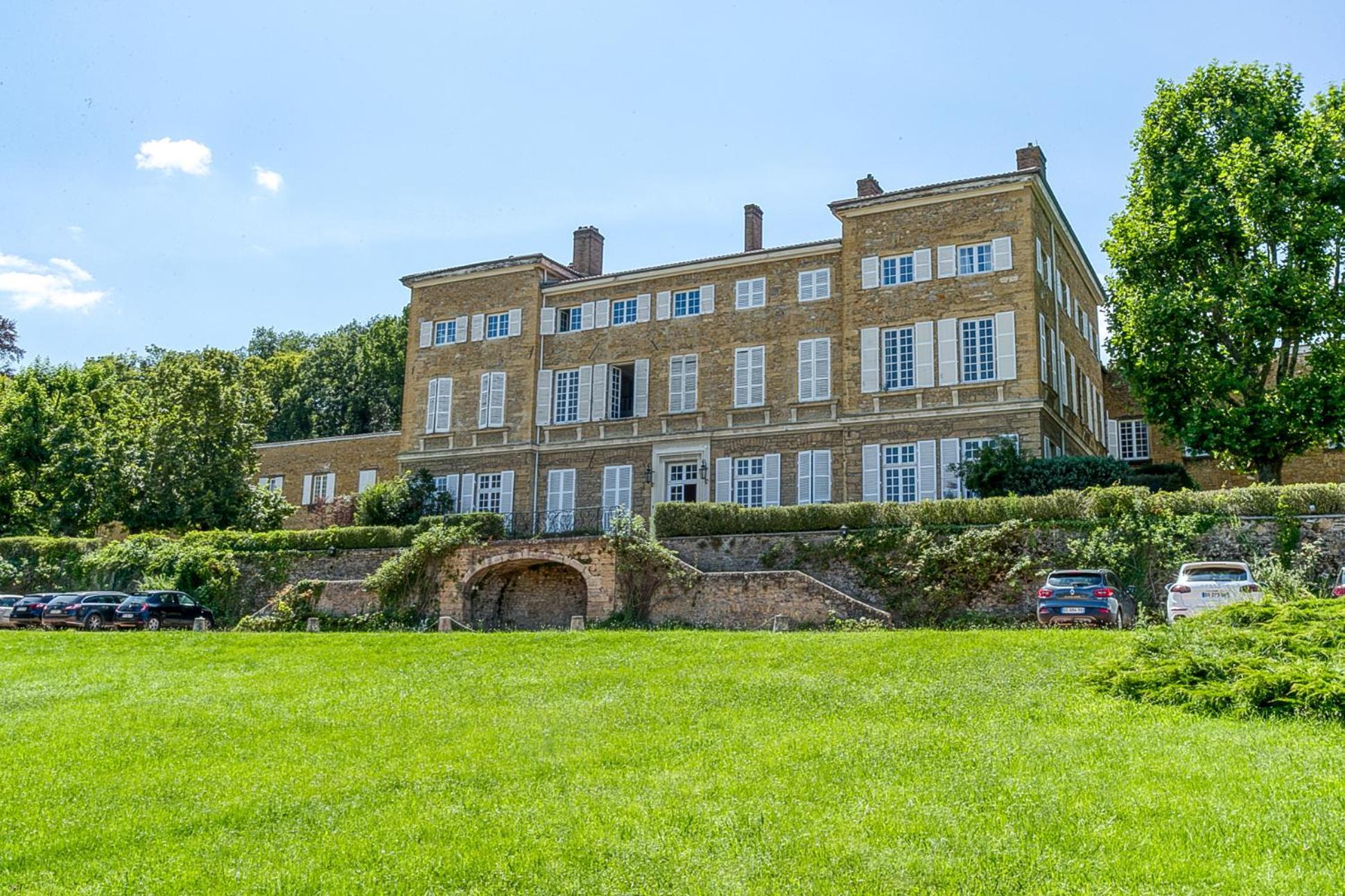 Sejourner Au Chateau De La Roue Grand Appartement Lissieu Zewnętrze zdjęcie